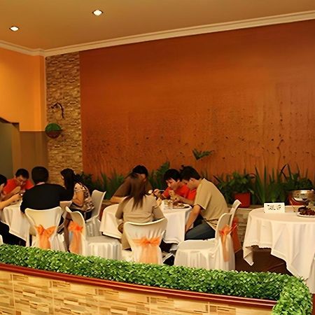 Patria Palace Hotel Blitar Ngoại thất bức ảnh