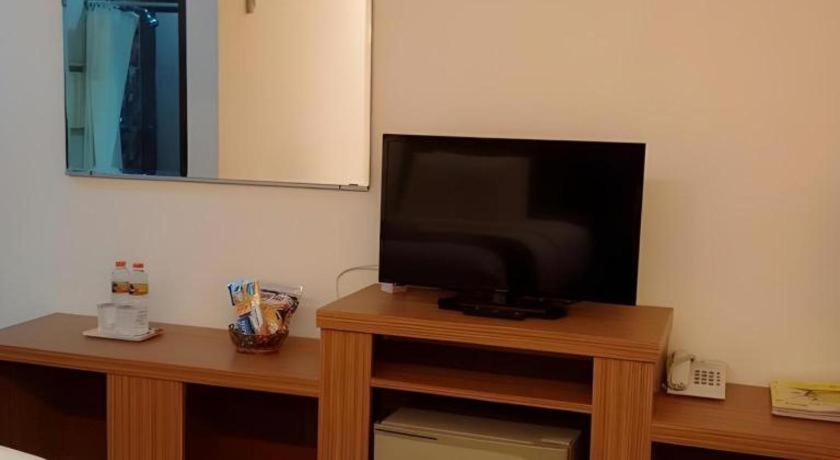 Patria Palace Hotel Blitar Ngoại thất bức ảnh