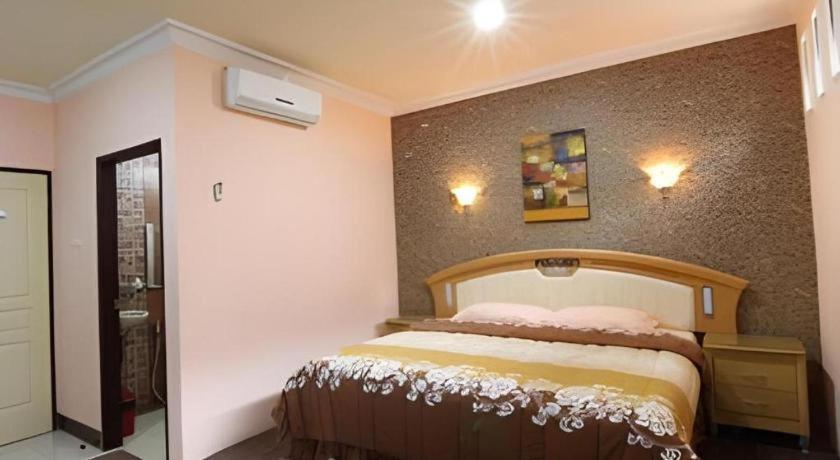Patria Palace Hotel Blitar Ngoại thất bức ảnh
