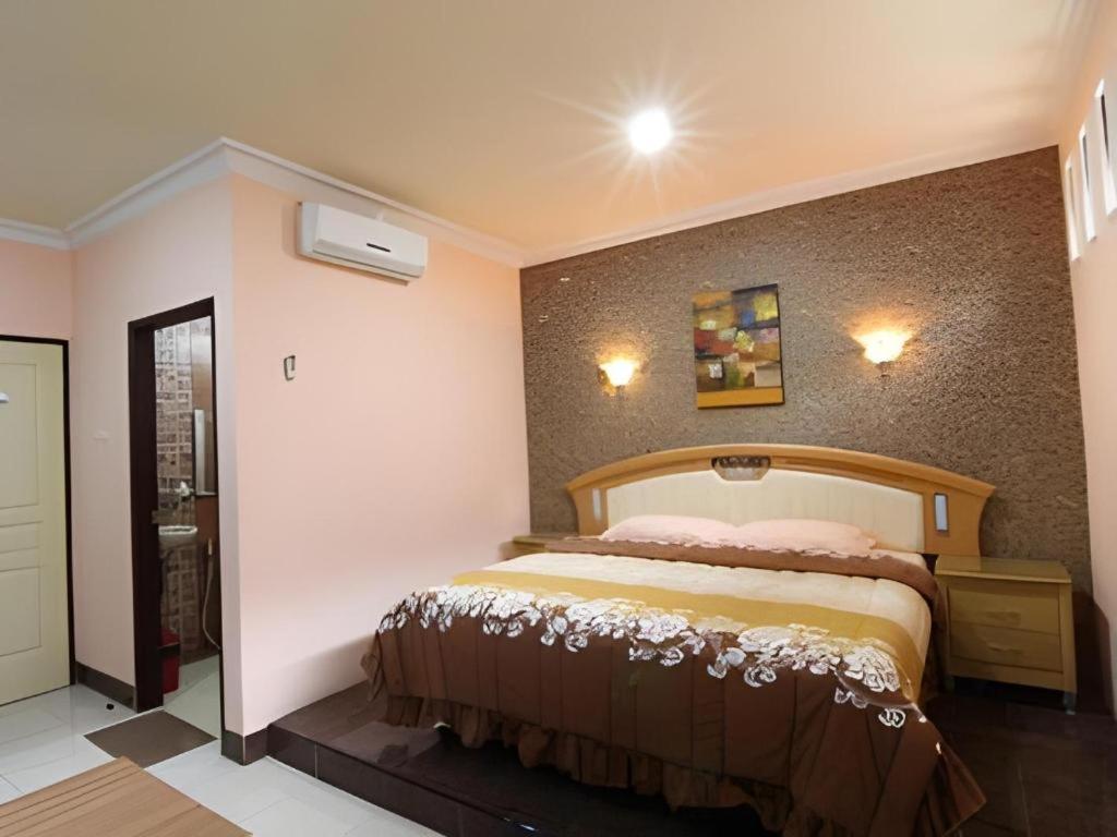 Patria Palace Hotel Blitar Ngoại thất bức ảnh